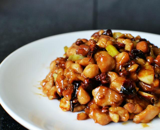宫爆鸡丁盖饭（微辣）